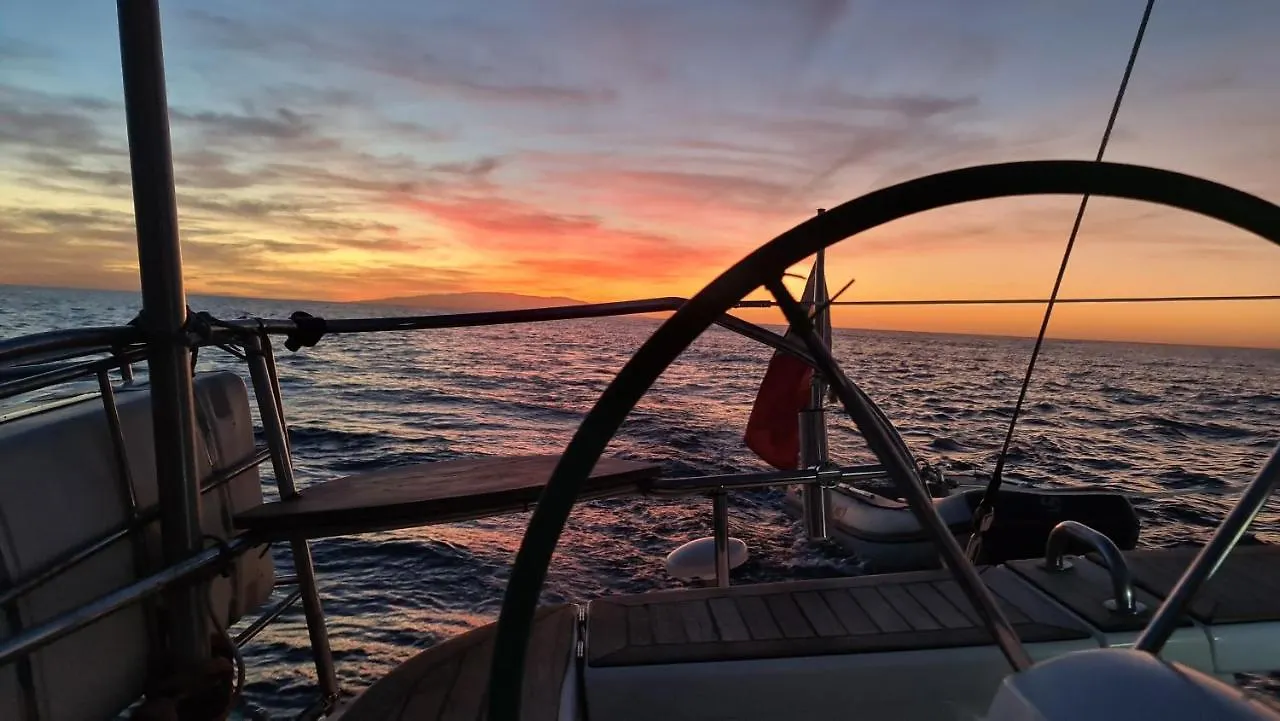 ホテル Impression Sailing Yacht パシート・ブランコ スペイン